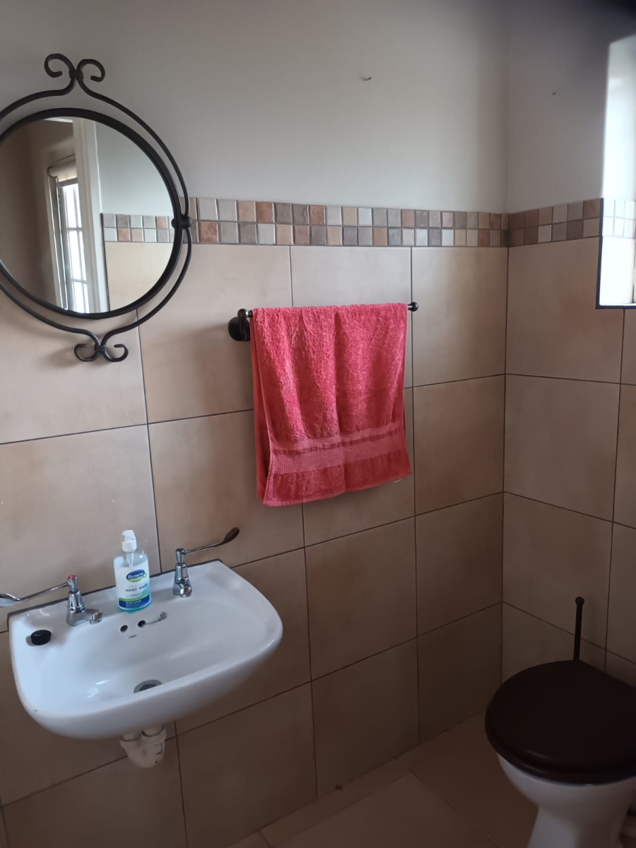 1 Bedroom Property for Sale in Constantia Western Cape